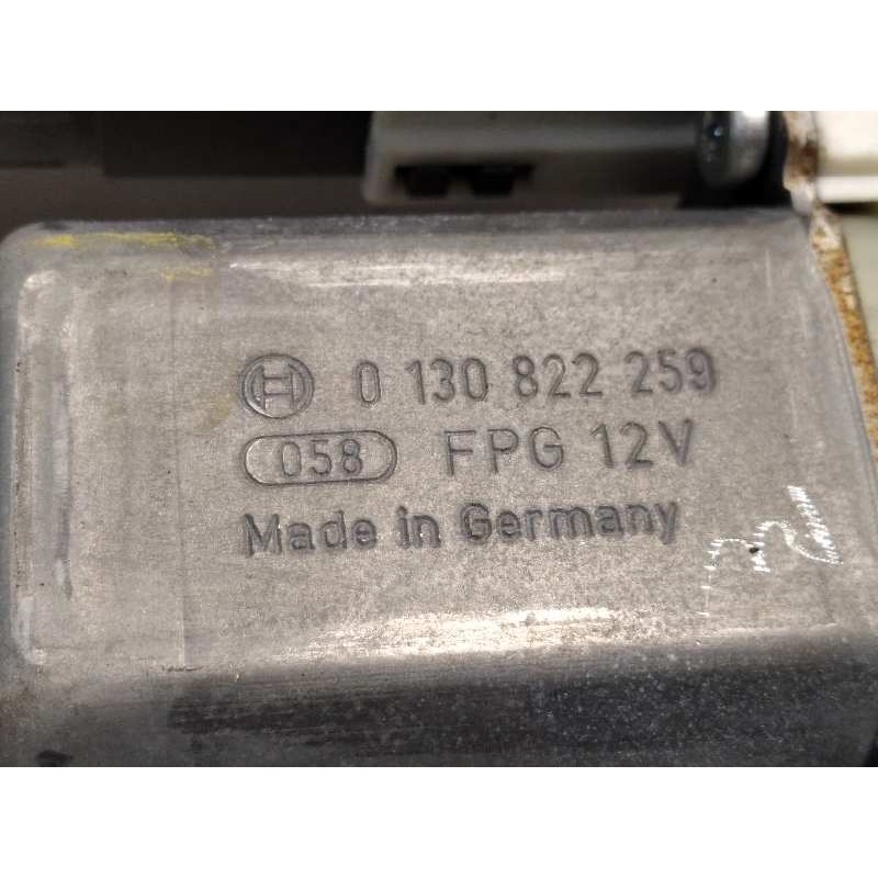 Recambio de elevalunas delantero derecho para peugeot 407 coupe 2.2 cat referencia OEM IAM 9662062180 1137328233 0130822259