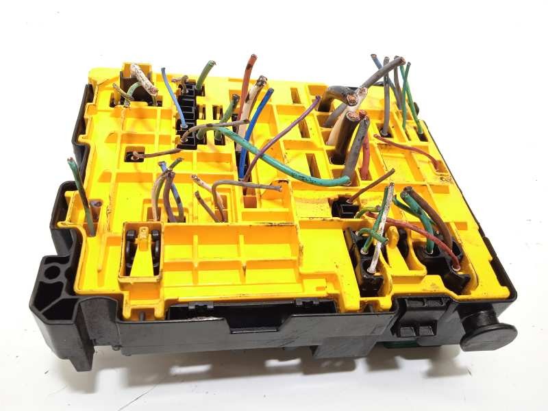 Recambio de caja reles / fusibles para citroën c4 cactus shine referencia OEM IAM 9804848580  