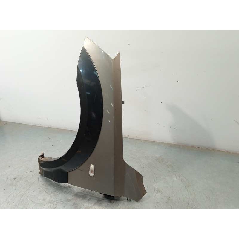 Recambio de aleta delantera izquierda para kia sorento 2.5 crdi ex referencia OEM IAM 663113E141  