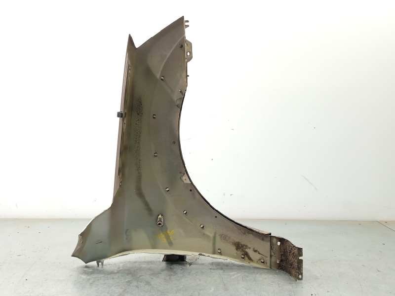 Recambio de aleta delantera izquierda para kia sorento 2.5 crdi ex referencia OEM IAM 663113E141  