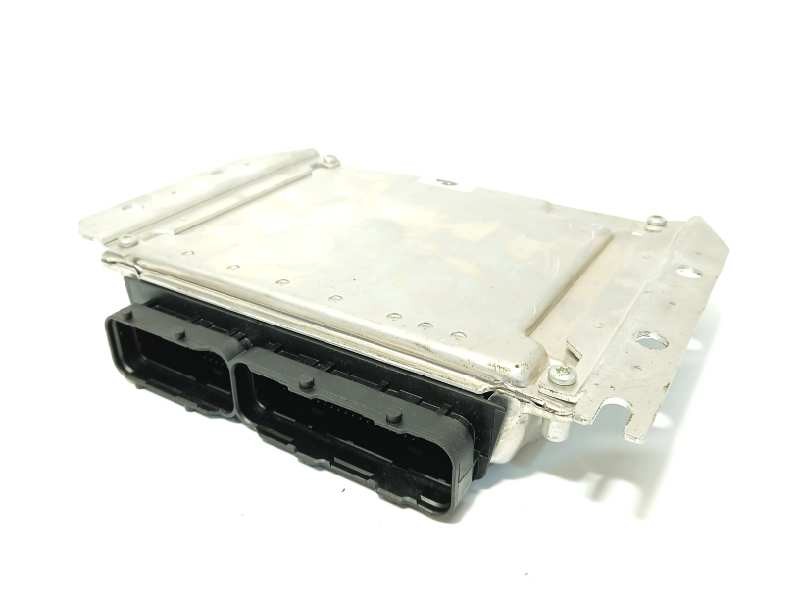 Recambio de centralita motor uce para kia sorento 2.5 crdi ex referencia OEM IAM 391004A810  0281011579