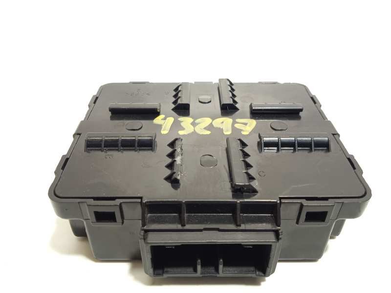 Recambio de modulo electronico para hyundai kona 1.0 tgdi cat referencia OEM IAM 95300J9000  