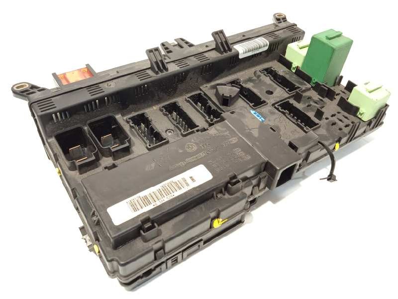 Recambio de caja reles / fusibles para bmw x5 (e53) 3.0d referencia OEM IAM 8384525  61138384525