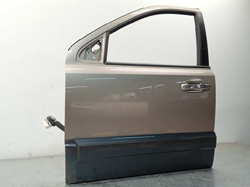 Recambio de puerta delantera izquierda para kia sorento 2.5 crdi ex referencia OEM IAM 760033E111  