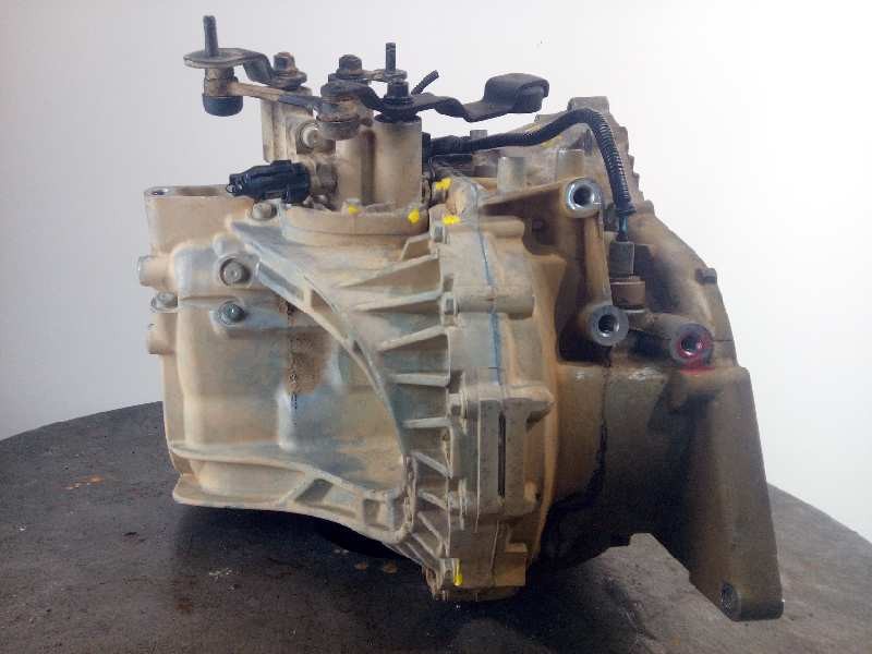 Recambio de caja cambios para hyundai tucson (jm) 2.0 crdi cat referencia OEM IAM S714JE  4300024381