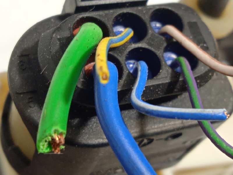 Recambio de elevalunas delantero izquierdo para ford mondeo ber. (ca2) trend referencia OEM IAM 1723041  6M2114A389B