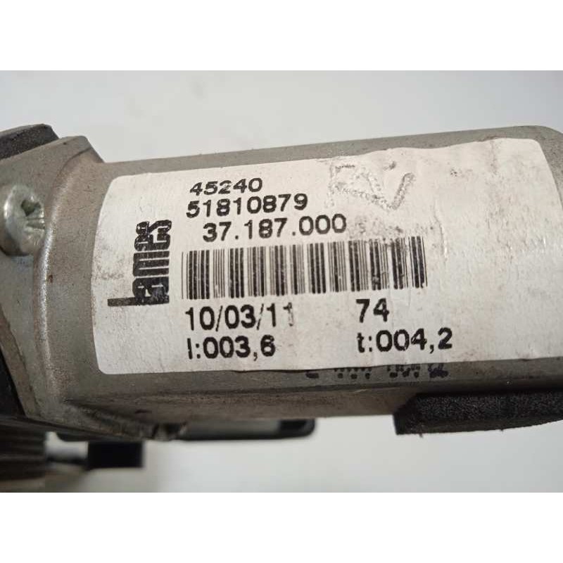 Recambio de elevalunas delantero derecho para opel combo d edition l1h1 referencia OEM IAM 51810879  