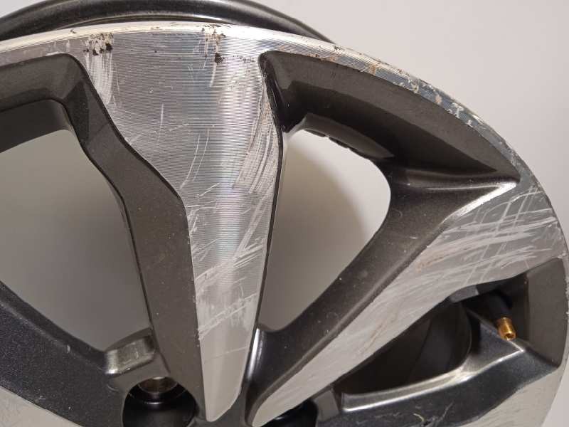 Recambio de llanta para kia stonic (ybcuv) 1.2 cat referencia OEM IAM 52910H8270  