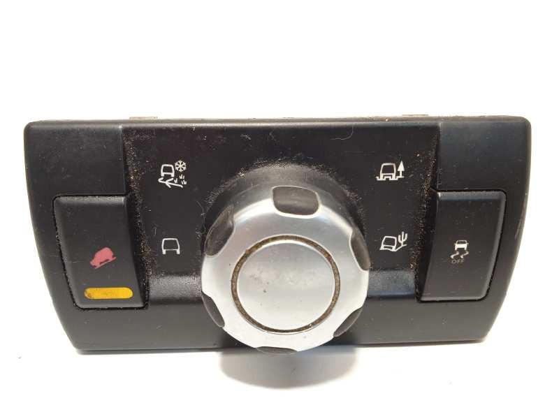 Recambio de mando multifuncion para land rover freelander (lr2) td4 s referencia OEM IAM 6H5214B596CF  LR022201