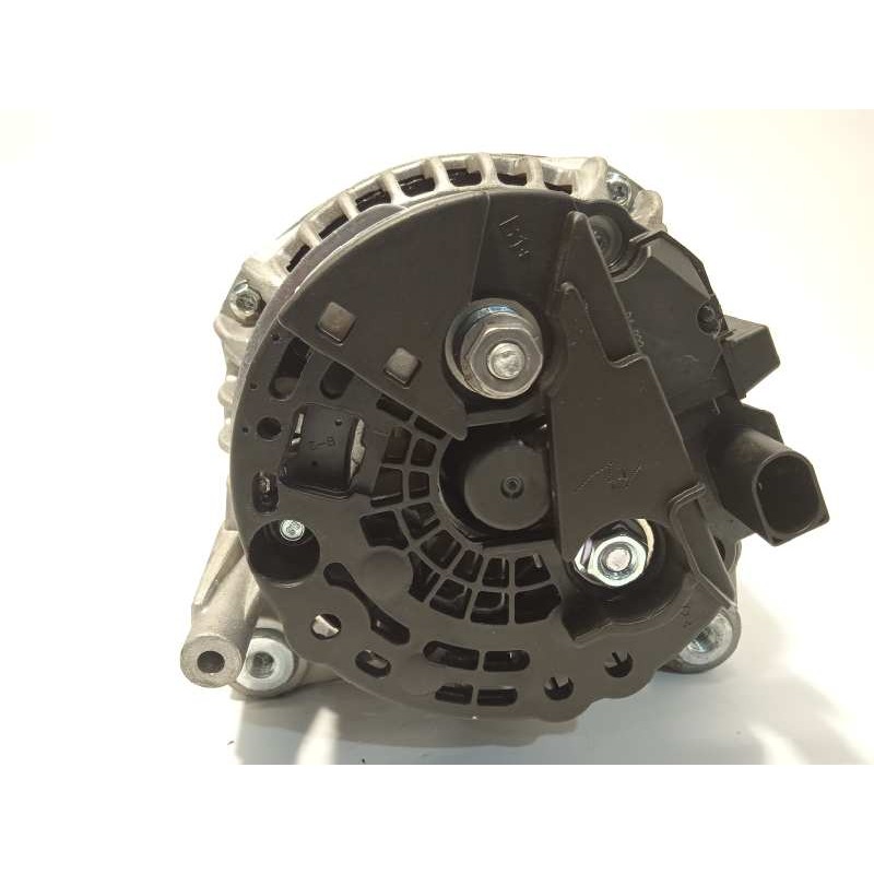 Recambio de alternador para audi a4 avant (8e) 2.0 tdi referencia OEM IAM 8EL011710  26006944