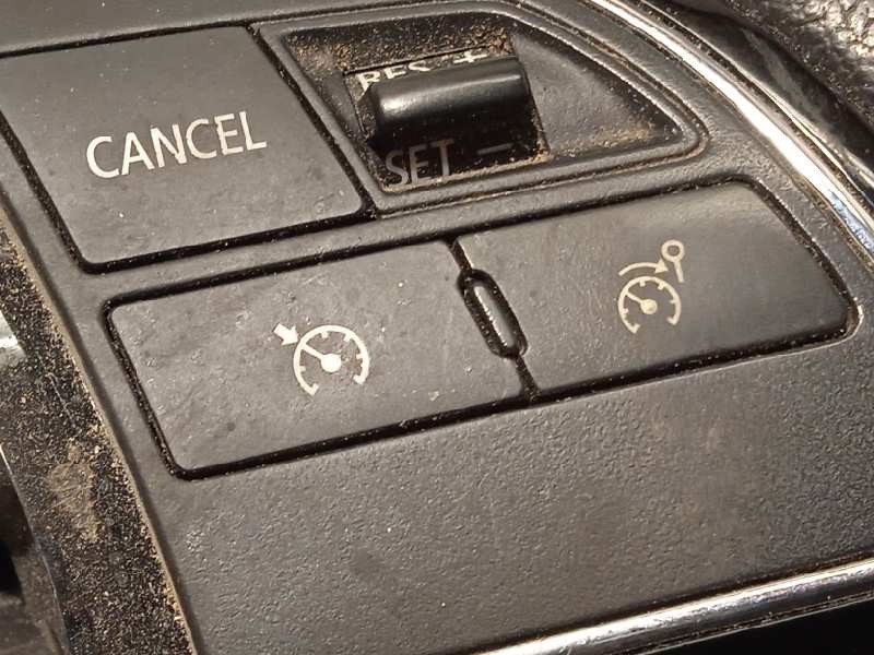 Recambio de volante para mitsubishi outlander (gf0) motion 4wd referencia OEM IAM 4400A713XC  4400A706XD