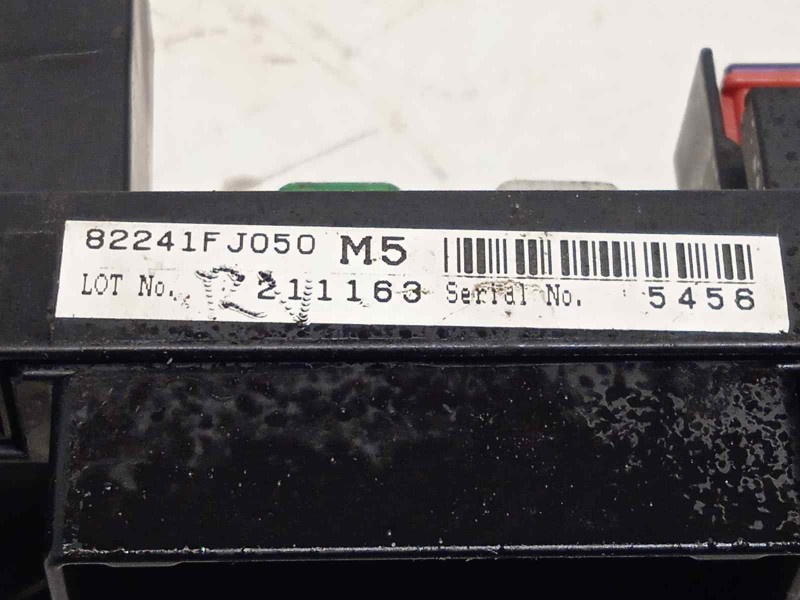 Recambio de caja reles / fusibles para subaru impreza g13 1.6 cat referencia OEM IAM 82241FJ050  