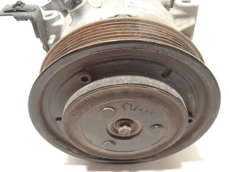 Recambio de compresor aire acondicionado para kia carens ( ) basic referencia OEM IAM CA500PNBAA15  97701A4101