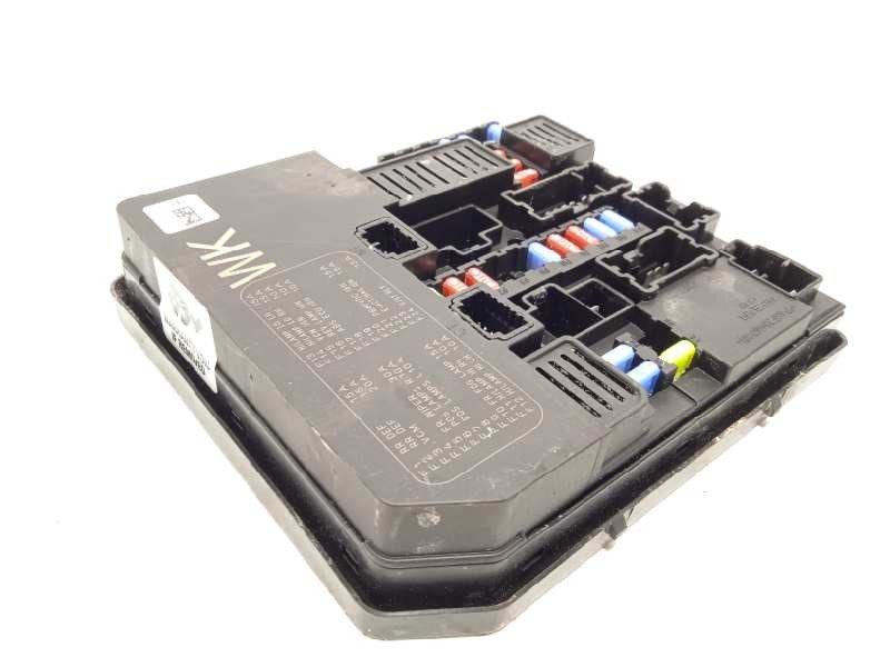 Recambio de caja reles / fusibles para nissan leaf referencia OEM IAM 284B75SA3B  