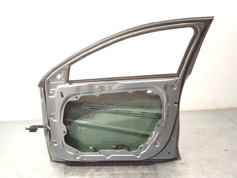 Recambio de puerta delantera derecha para kia ceed 1.4 tgdi cat referencia OEM IAM 76004J7000  