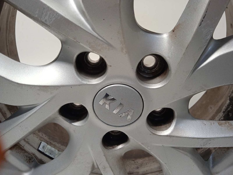 Recambio de llanta para kia carens ( ) basic referencia OEM IAM 52910A4650  