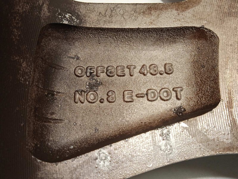 Recambio de llanta para kia carens ( ) basic referencia OEM IAM 52910A4650  