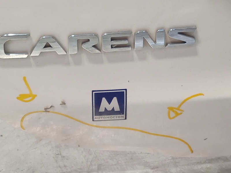 Recambio de porton trasero para kia carens ( ) basic referencia OEM IAM 73700A4040  