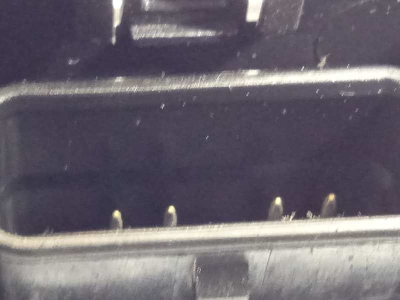 Recambio de cerradura puerta delantera derecha para renault scenic iv 1.3 tce referencia OEM IAM 805021579R  16943003