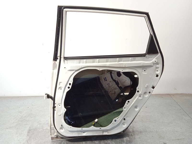 Recambio de puerta trasera derecha para kia carens ( ) basic referencia OEM IAM 77004A4000  