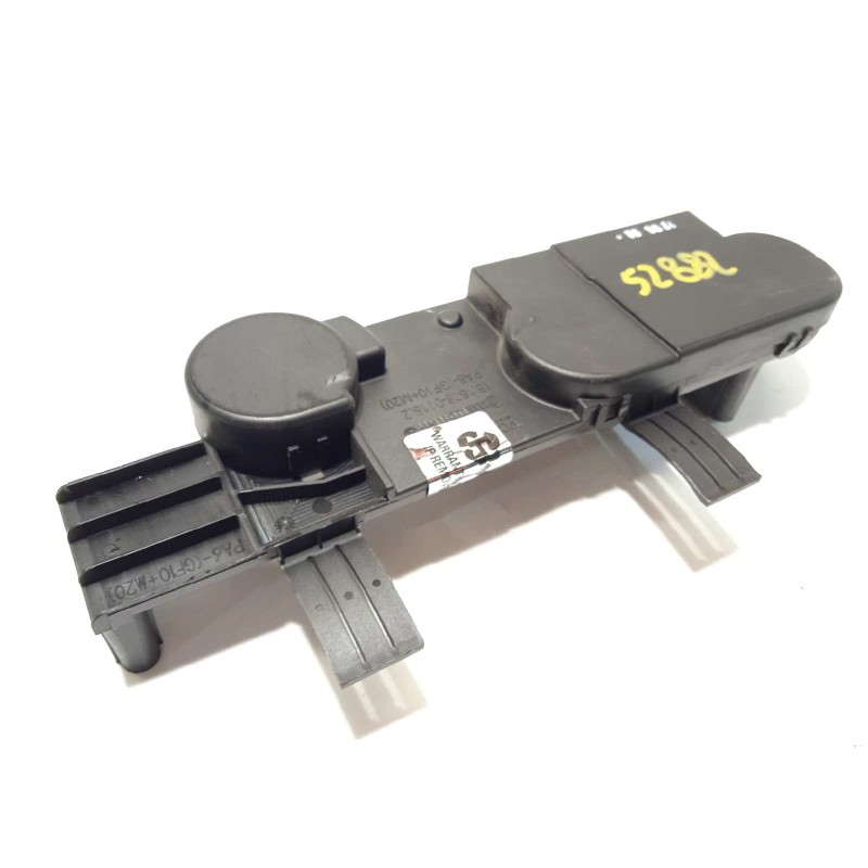 Recambio de antena para porsche panamera 4 s referencia OEM IAM 15152801182  