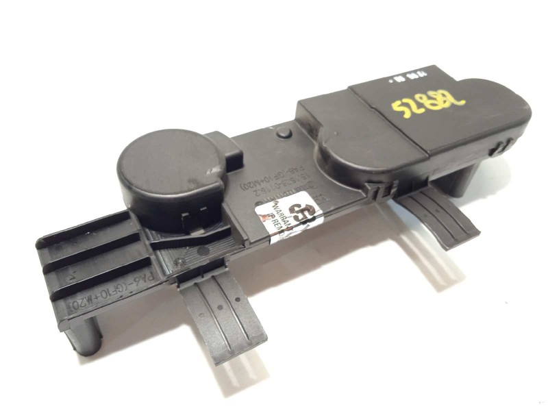 Recambio de antena para porsche panamera 4 s referencia OEM IAM 15152801182  