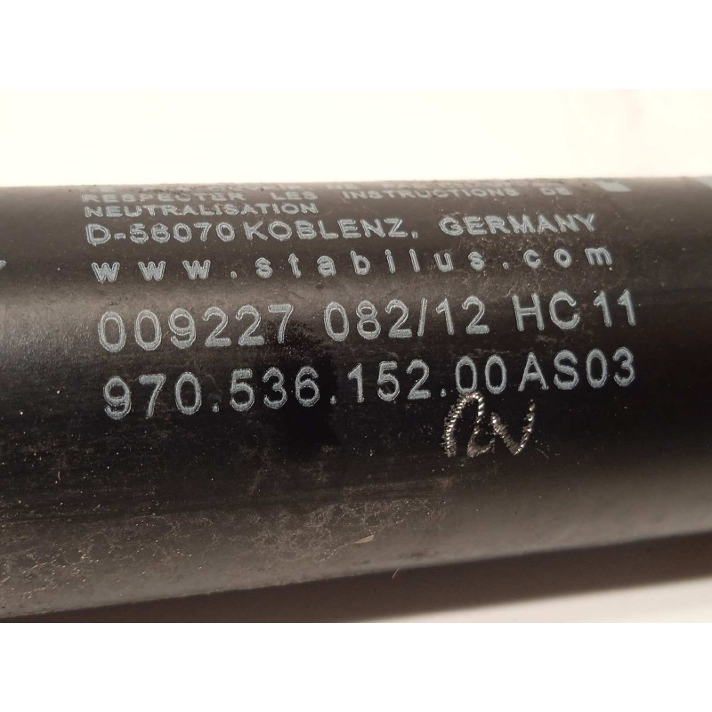 Recambio de retenedor puerta para porsche panamera 4 s referencia OEM IAM 97053615200  97053615200AS03