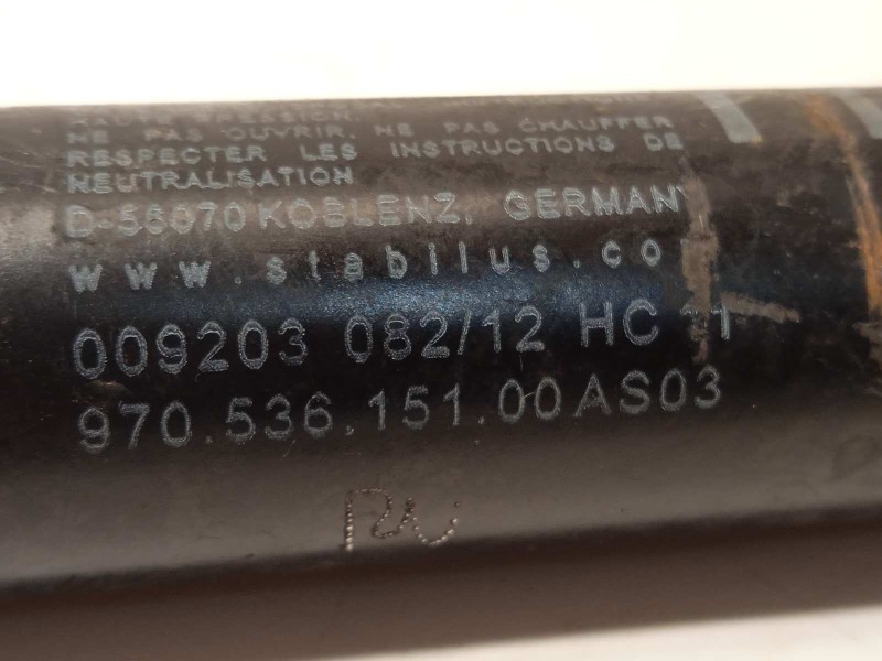 Recambio de retenedor puerta para porsche panamera 4 s referencia OEM IAM 97053615100  97053615100AS03