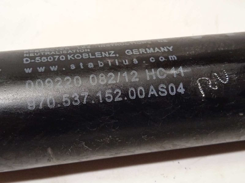 Recambio de retenedor puerta para porsche panamera 4 s referencia OEM IAM 97053715200  97053715200AS04