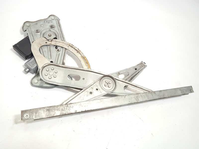 Recambio de elevalunas delantero derecho para renault megane iii coupe dynamique referencia OEM IAM 807303972R  