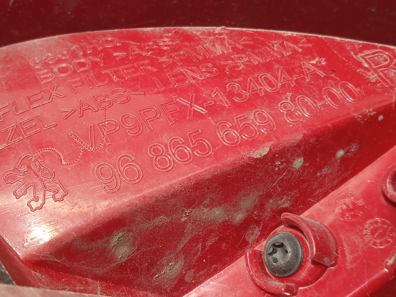 Recambio de piloto trasero derecho para peugeot 207 1.4 referencia OEM IAM 9686565980  6351HQ