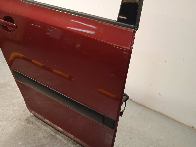 Recambio de puerta trasera derecha para skoda fabia (5j2 ) 1.4 tdi referencia OEM IAM 5J6833056  