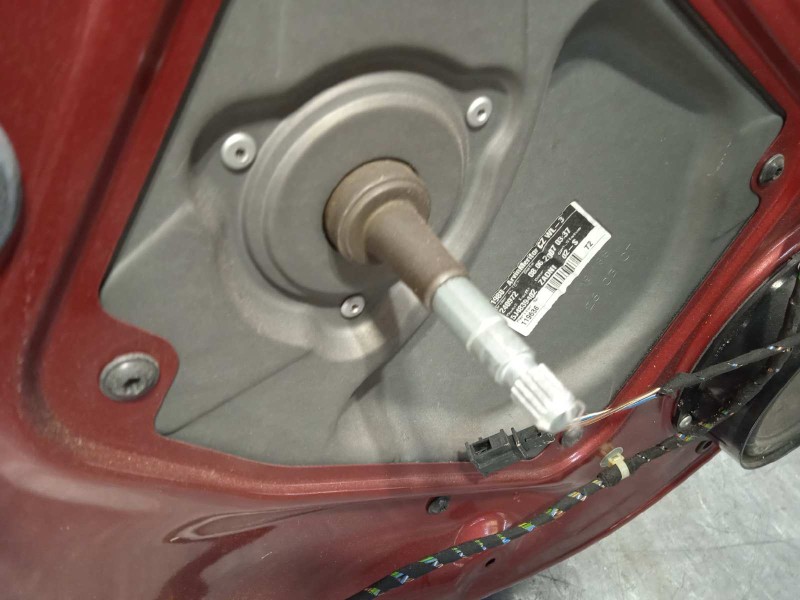 Recambio de puerta trasera derecha para skoda fabia (5j2 ) 1.4 tdi referencia OEM IAM 5J6833056  