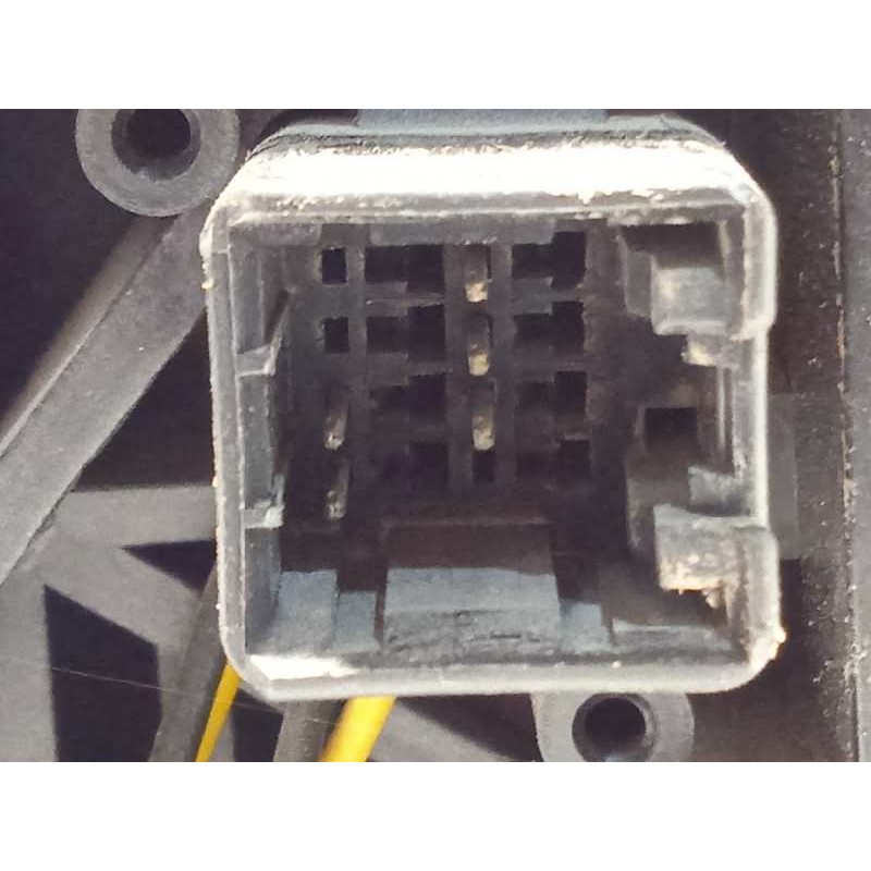 Recambio de retrovisor derecho para hyundai tucson (jm) 2.0 crdi comfort referencia OEM IAM 876202E560  