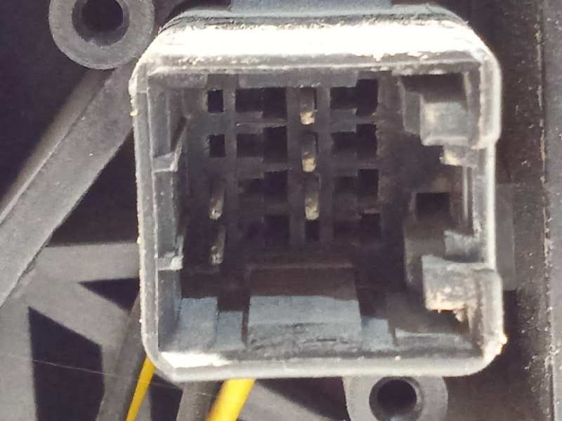 Recambio de retrovisor derecho para hyundai tucson (jm) 2.0 crdi comfort referencia OEM IAM 876202E560  