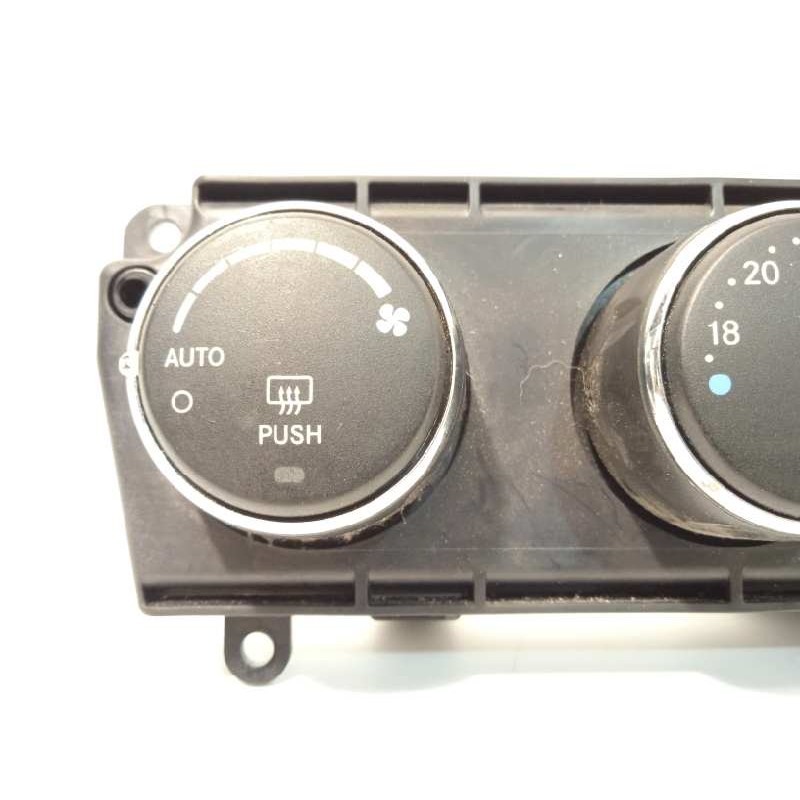 Recambio de mando climatizador para chrysler sebring berlina 2.0 crd limited referencia OEM IAM P55111815AC  