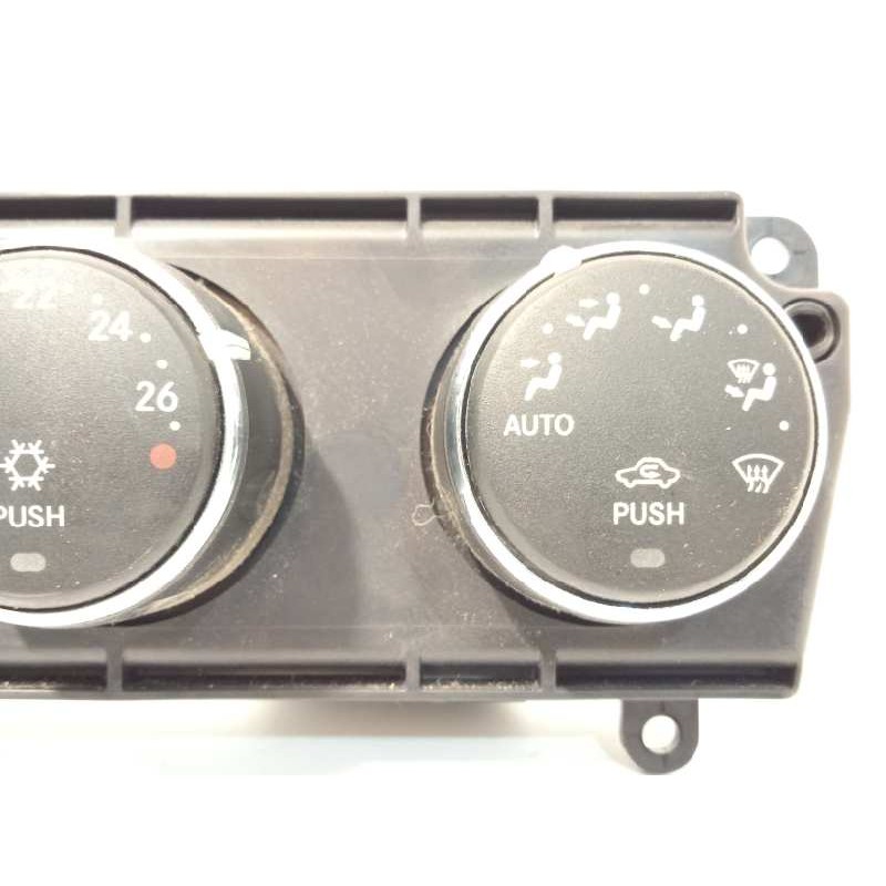Recambio de mando climatizador para chrysler sebring berlina 2.0 crd limited referencia OEM IAM P55111815AC  