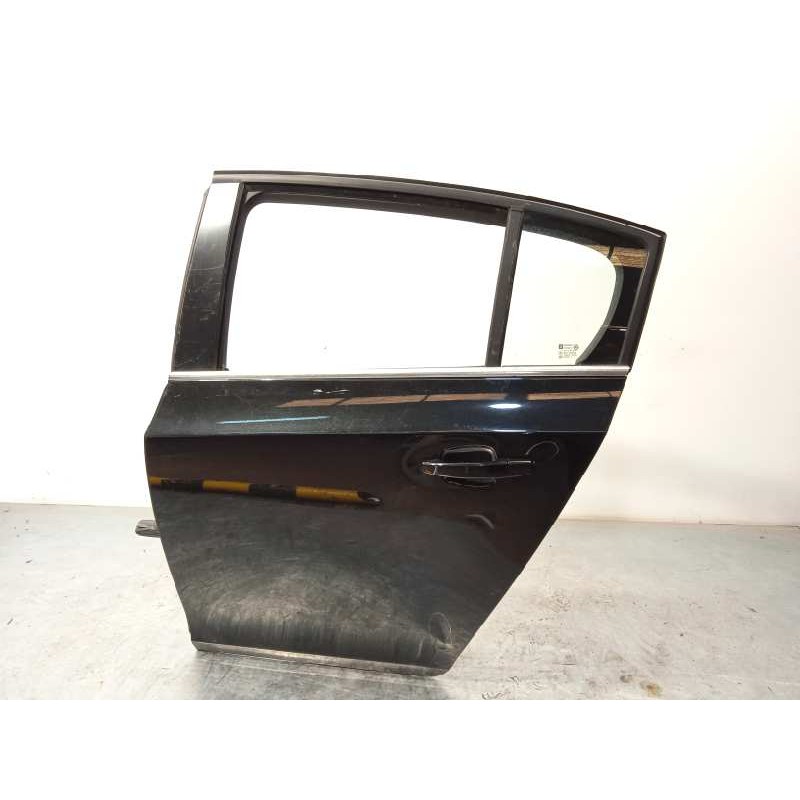 Recambio de puerta trasera izquierda para chevrolet cruze hatchback ltz referencia OEM IAM 95476404  