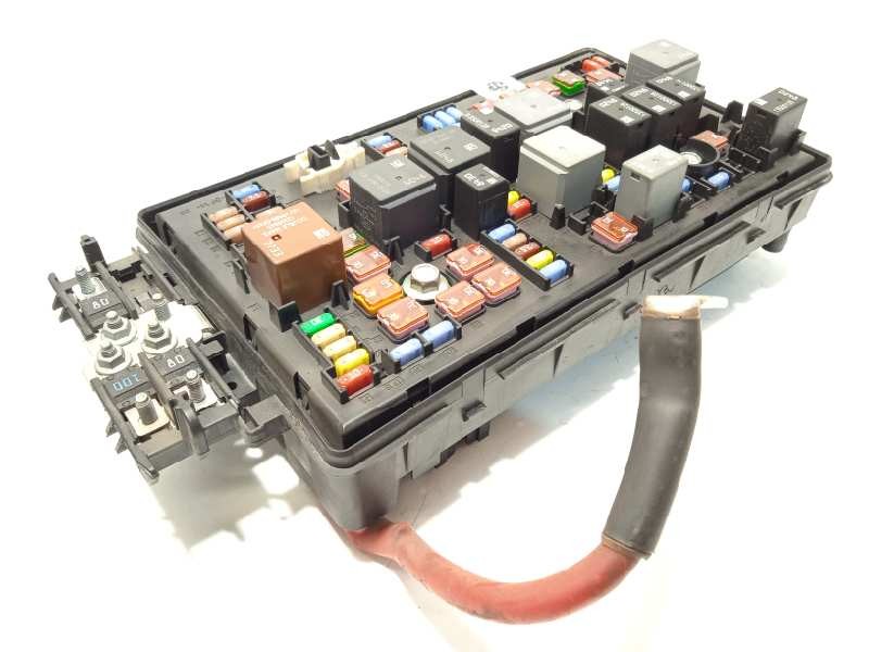 Recambio de caja reles / fusibles para opel insignia sports tourer 2.0 cdti cat referencia OEM IAM 13345498  