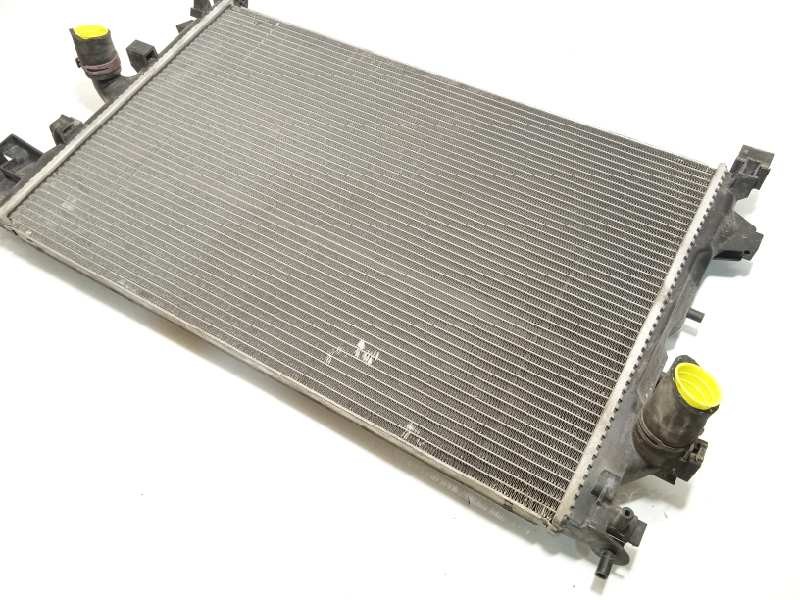 Recambio de radiador agua para opel signum cosmo referencia OEM IAM 13196477  