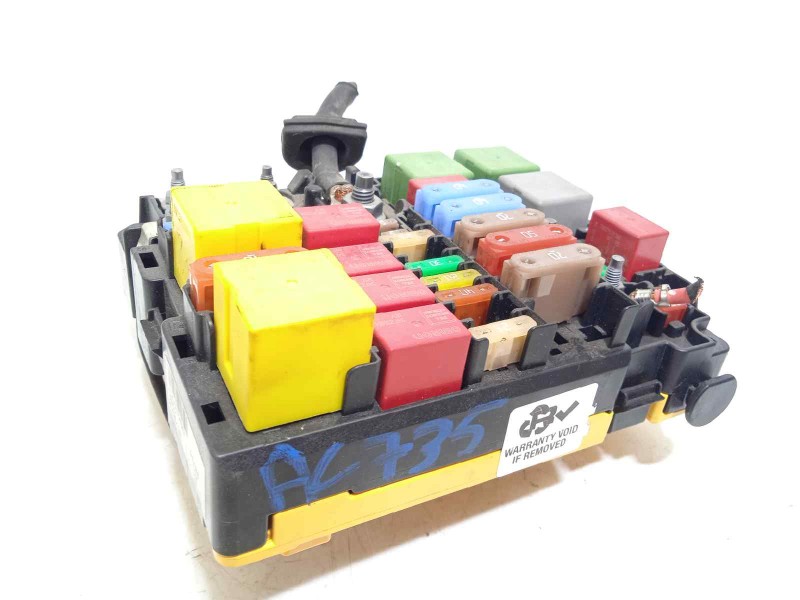 Recambio de caja reles / fusibles para citroën c-elysée shine referencia OEM IAM 9804848580  