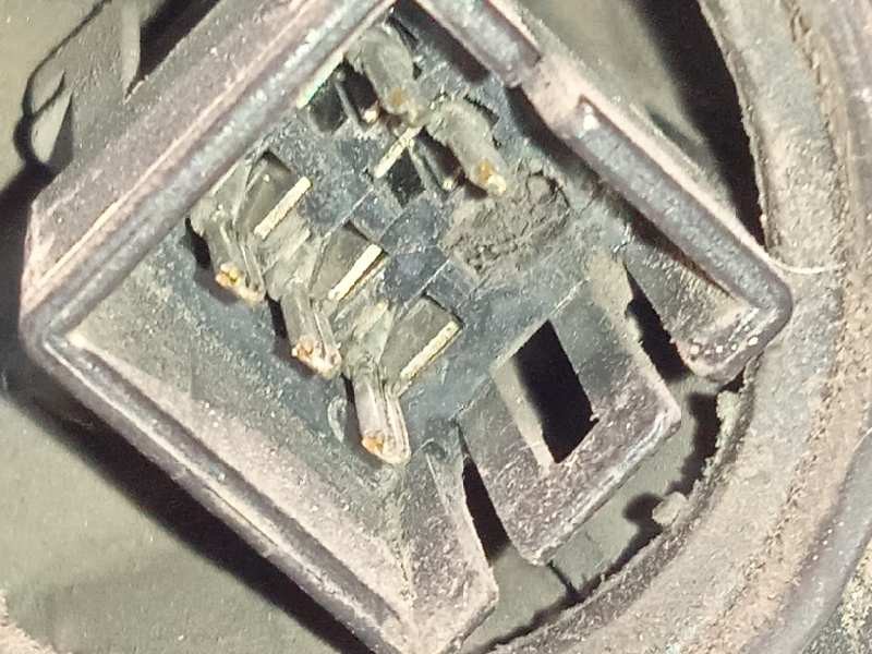 Recambio de retrovisor izquierdo para opel corsa c sri referencia OEM IAM 1428304  