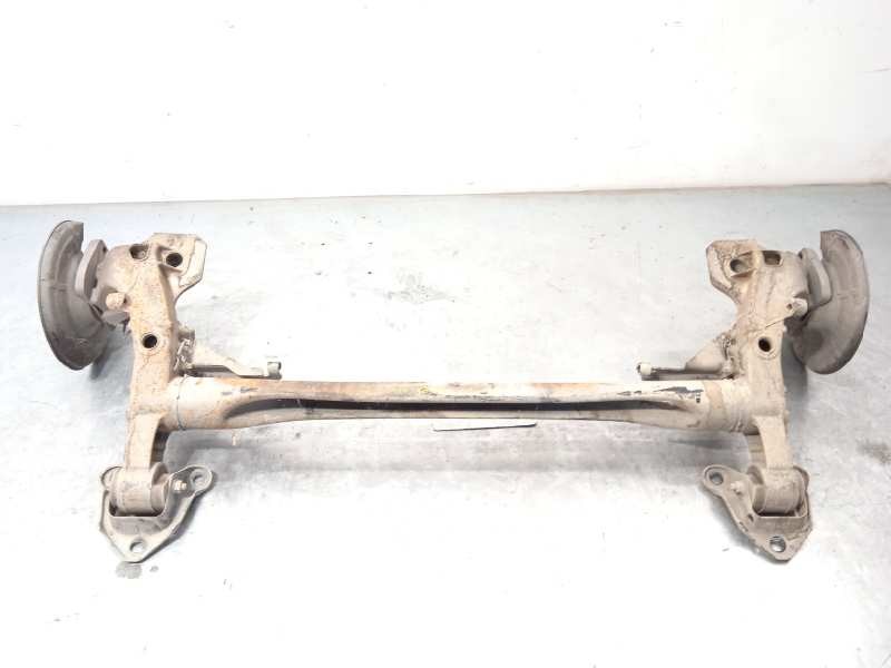 Recambio de puente trasero para opel meriva b essentia referencia OEM IAM 13268610  