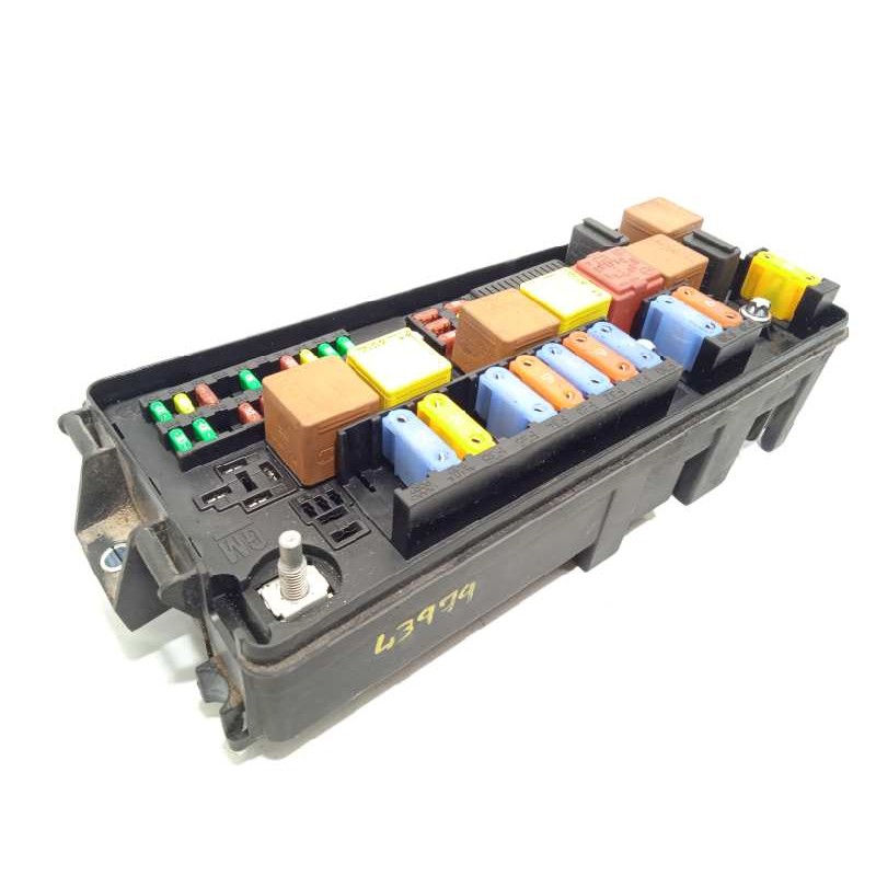 Recambio de caja reles / fusibles para saab 9-3 berlina 1.9 tid cat referencia OEM IAM 12767115  519109300