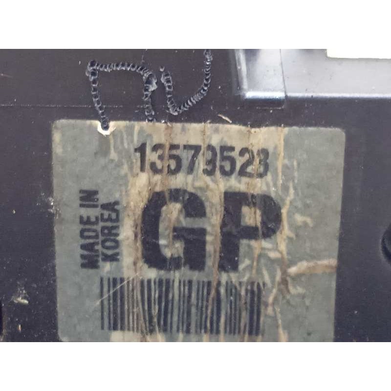 Recambio de cerradura puerta delantera derecha para opel mokka 1.7 16v cdti referencia OEM IAM 13579523  