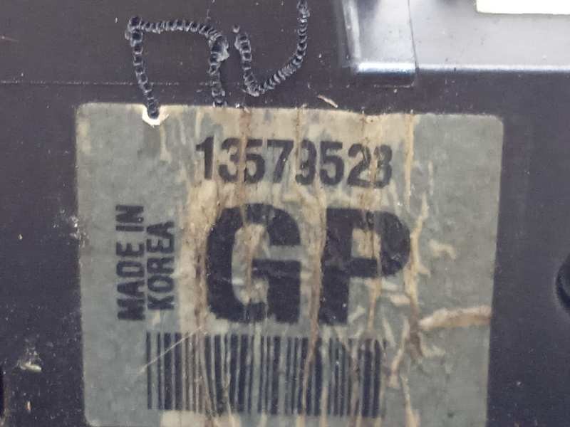 Recambio de cerradura puerta delantera derecha para opel mokka 1.7 16v cdti referencia OEM IAM 13579523  