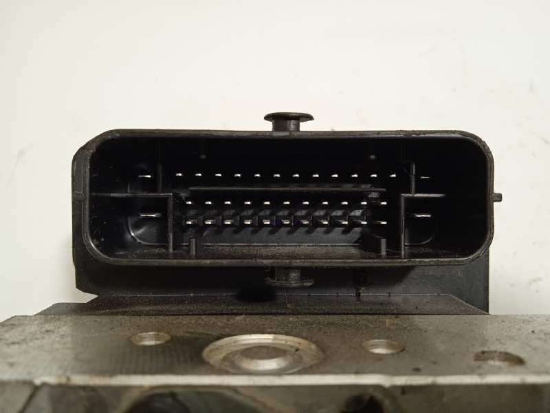 Recambio de abs para hyundai i20 active classic blue referencia OEM IAM 58920C8250 6158945200 C858920550