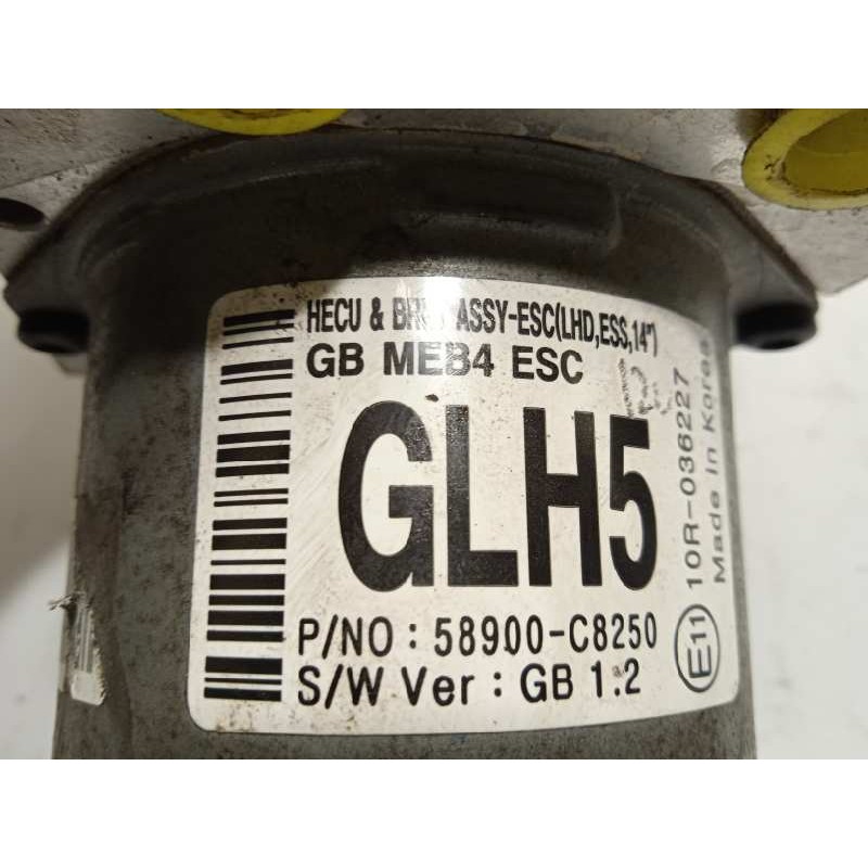 Recambio de abs para hyundai i20 active classic blue referencia OEM IAM 58920C8250 6158945200 C858920550