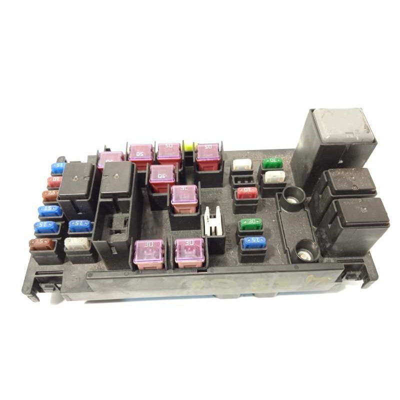 Recambio de caja reles / fusibles para subaru impreza g12 2.0 diesel cat referencia OEM IAM 82241FG030  