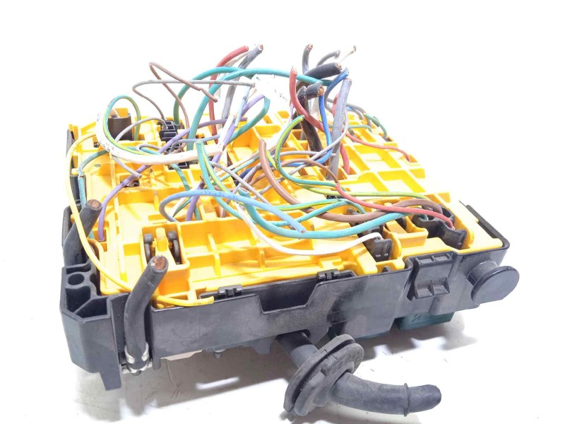 Recambio de caja reles / fusibles para citroën c4 cactus origins referencia OEM IAM 9804848580  